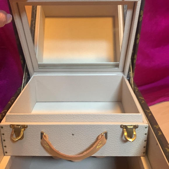 RARE Louis Vuitton Vintage Monogram Boite Flacons Train trunk. Almost mint! - Picture 10 of 13